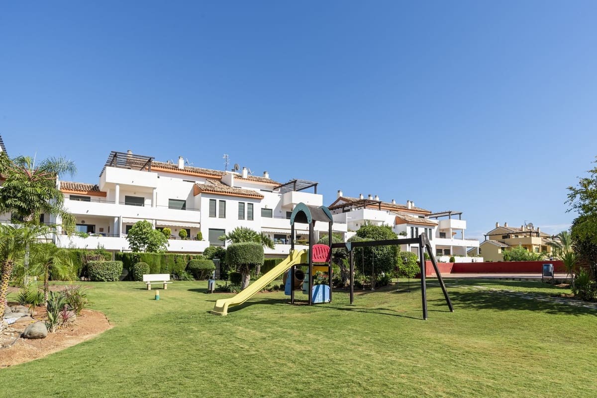 2 soverom Leilighet til salgs i Bel-Air med svømmebasseng garasje - € 420 000 (Ref: 9300301)