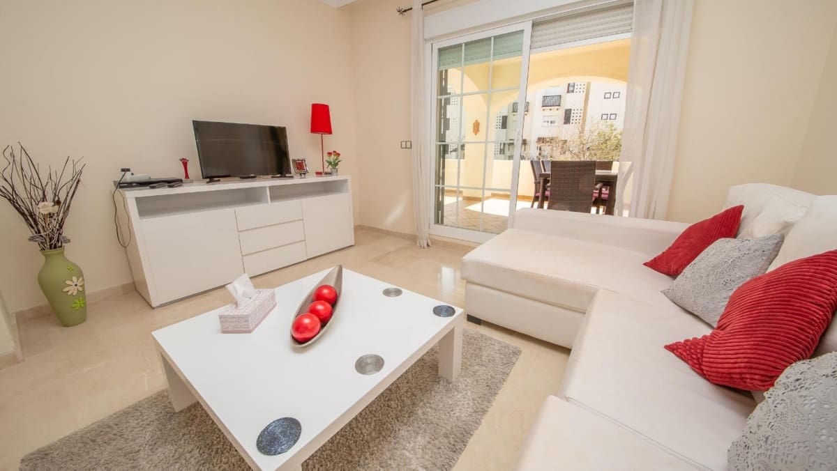 2 makuuhuone Huoneisto myytävänä paikassa La Duquesa / Puerto de la Duquesa mukana uima-altaan 
autotalli - 269 000 € (Ref: 9304839)