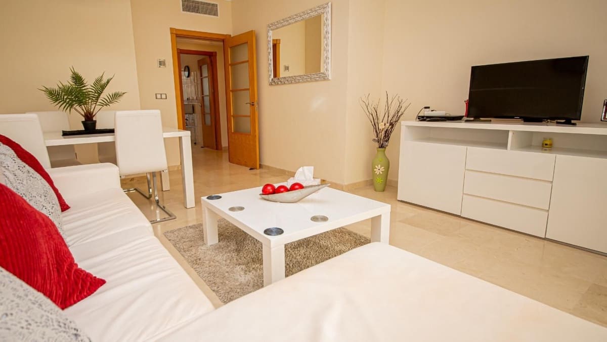 2 makuuhuone Huoneisto myytävänä paikassa La Duquesa / Puerto de la Duquesa mukana uima-altaan 
autotalli - 269 000 € (Ref: 9304839)