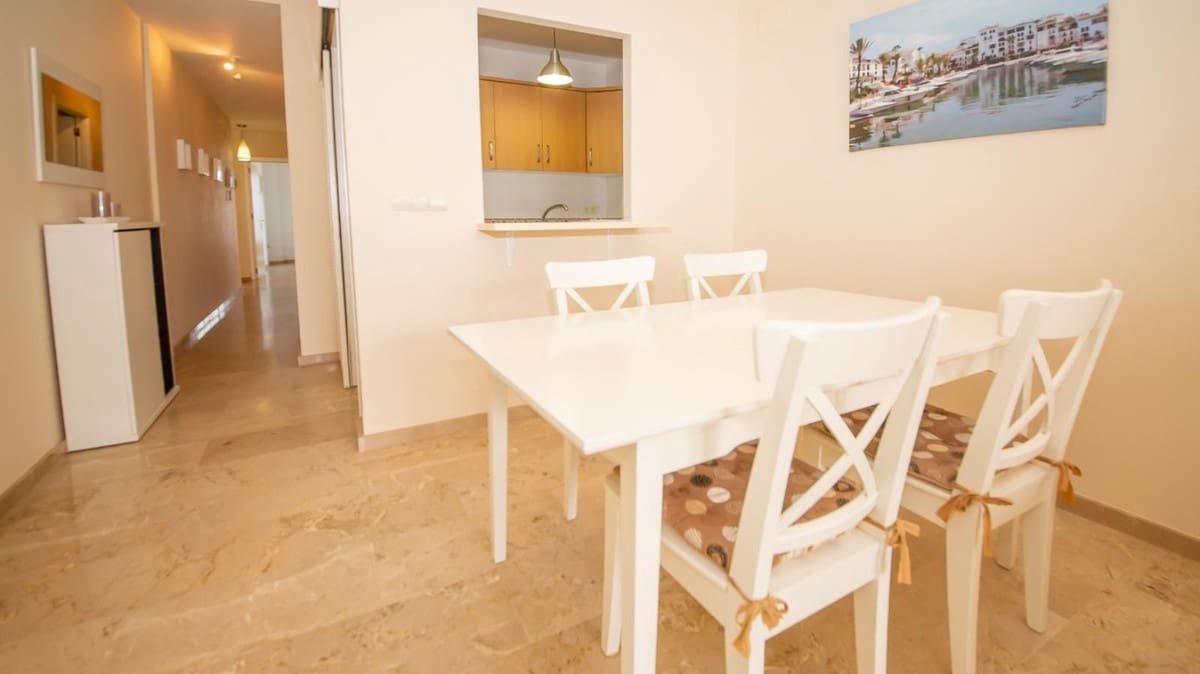 2 soverom Leilighet til salgs i La Duquesa / Puerto de la Duquesa med svømmebasseng - € 219 950 (Ref: 9304840)