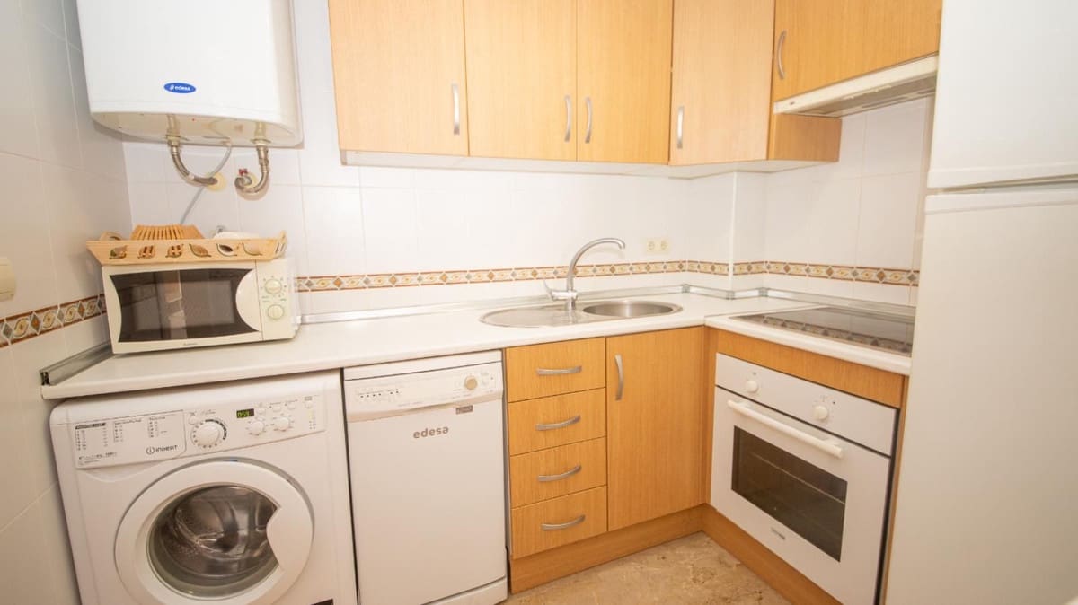 2 soverom Leilighet til salgs i La Duquesa / Puerto de la Duquesa med svømmebasseng - € 219 950 (Ref: 9304840)