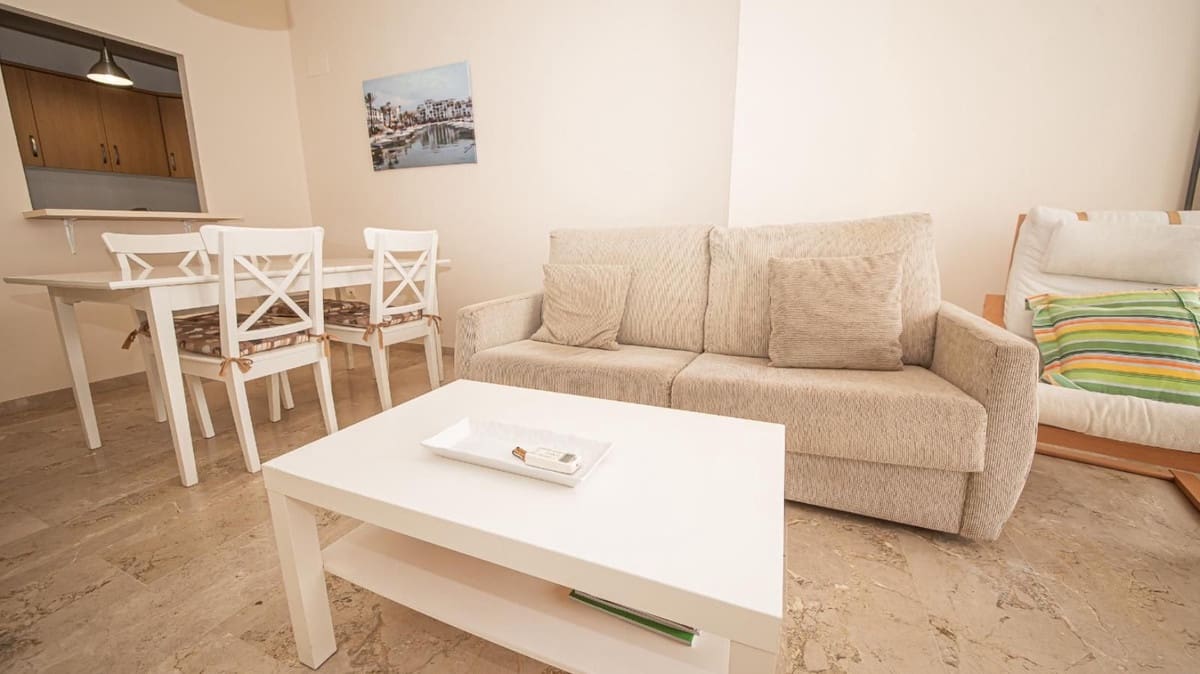 2 bedroom Apartment for sale in La Duquesa / Puerto de la Duquesa with pool - € 219,950 (Ref: 9304840)