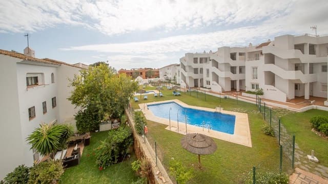 2 slaapkamer Appartement te koop in La Duquesa / Puerto de la Duquesa, Manilva met zwembad - € 219.950 (Ref: 9304840)