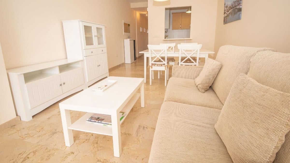 2 bedroom Apartment for sale in La Duquesa / Puerto de la Duquesa with pool - € 219,950 (Ref: 9304840)