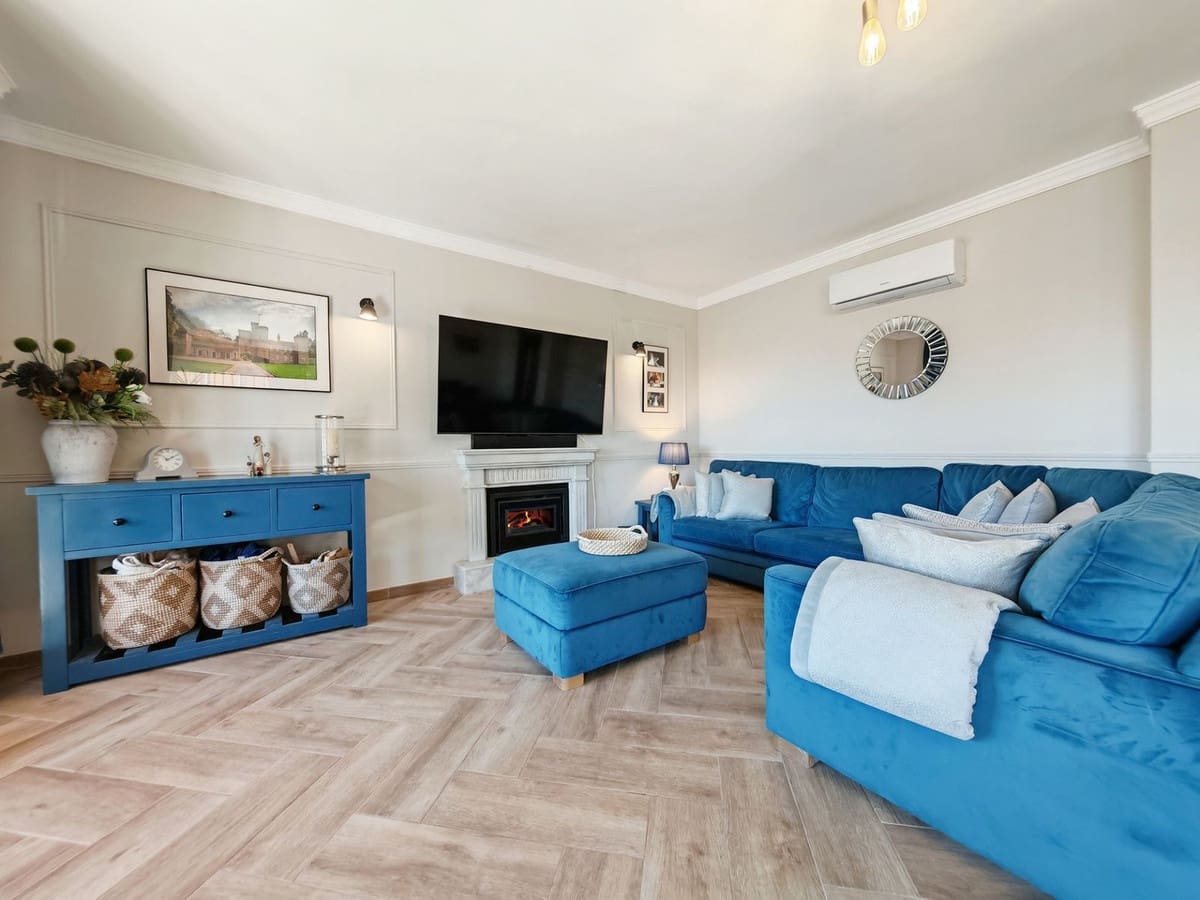 3 makuuhuone Paritalo myytävänä paikassa Riviera del Sol mukana uima-altaan 
autotalli - 474 000 € (Ref: 9306720)