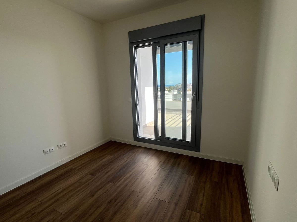 3 soveværelse Penthouse til salg i Estepona med swimmingpool garage - € 550.000 (Ref: 9311409)