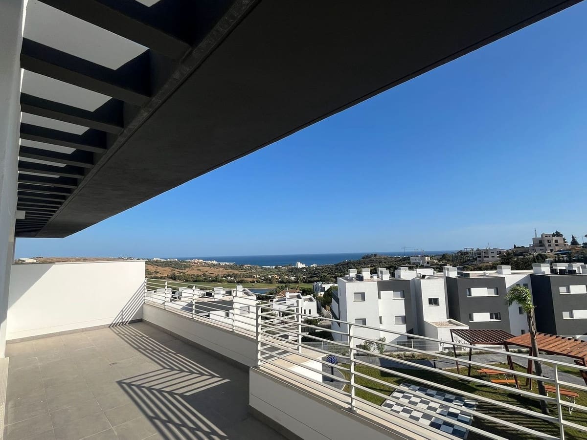 3 soveværelse Penthouse til salg i Estepona med swimmingpool garage - € 550.000 (Ref: 9311409)