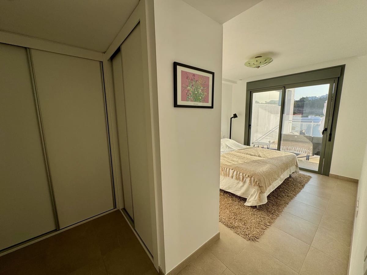 2 soveværelse Penthouse til salg i Bahia de Casares med swimmingpool garage - € 480.000 (Ref: 9311410)