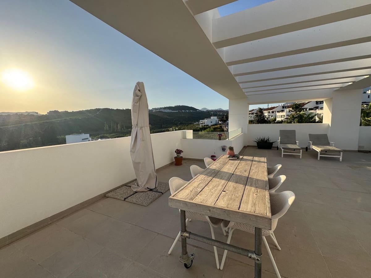 2 soverom Penthouse til salgs i Bahia de Casares med svømmebasseng garasje - € 475 000 (Ref: 9311410)