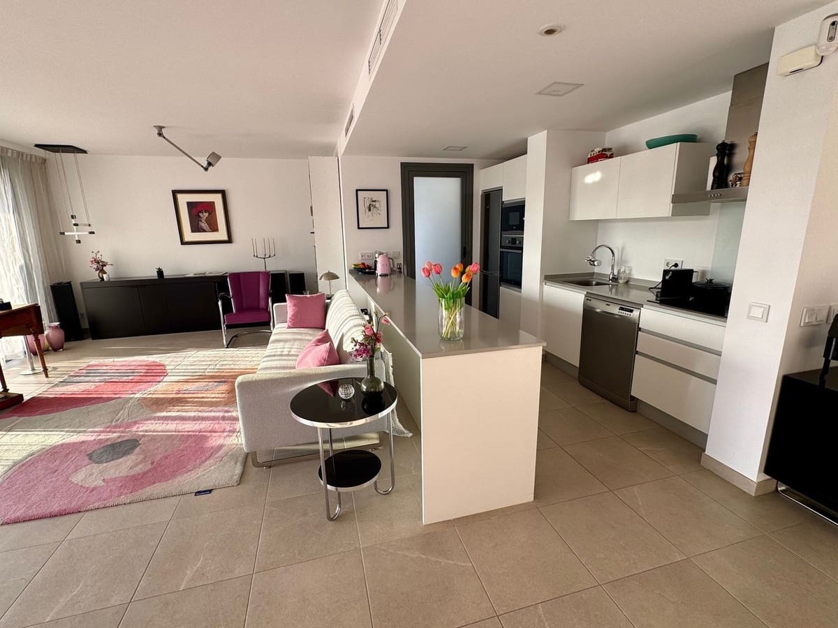 2 soverom Penthouse til salgs i Bahia de Casares med svømmebasseng garasje - € 475 000 (Ref: 9311410)