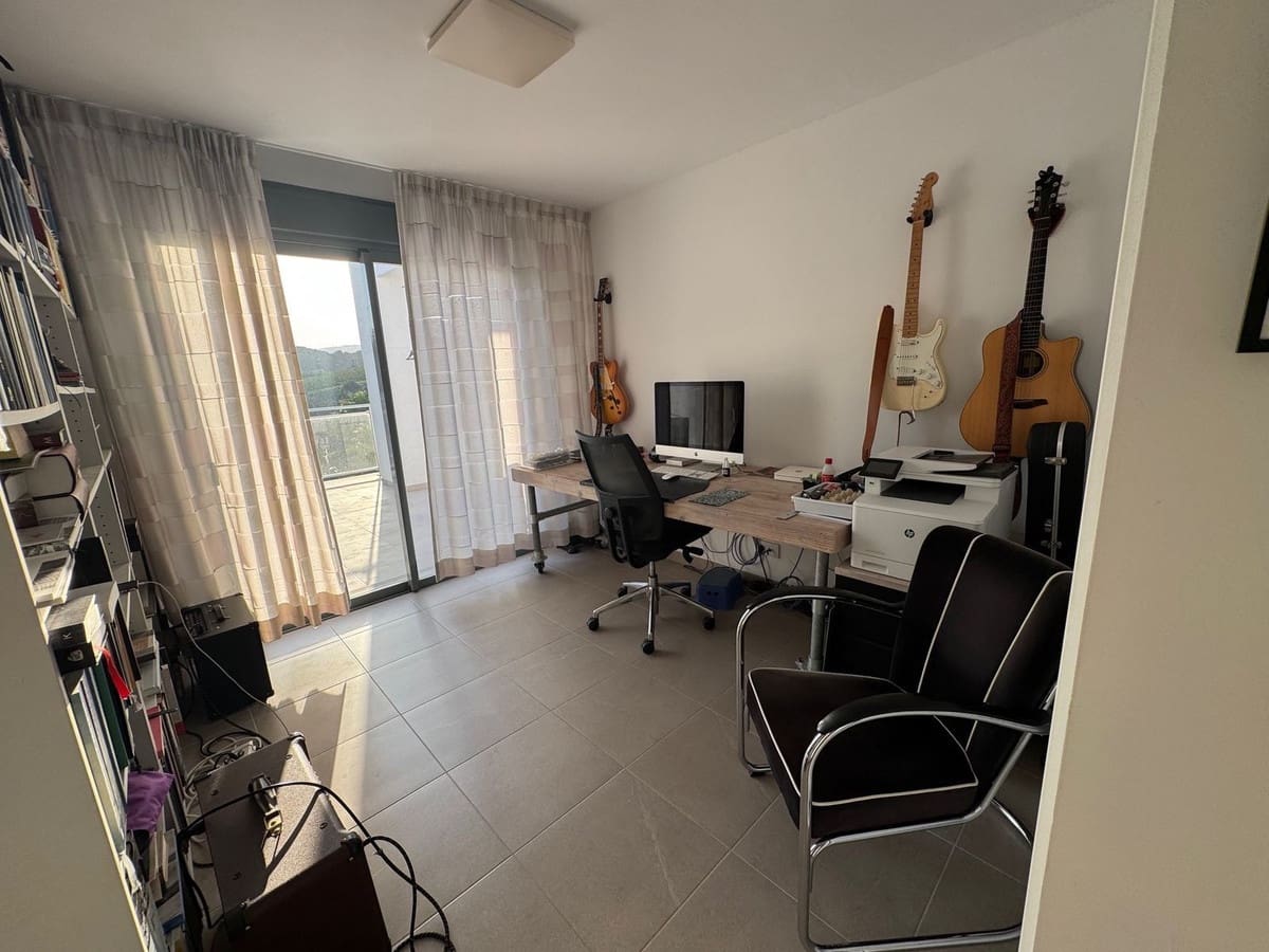 2 soverom Penthouse til salgs i Bahia de Casares med svømmebasseng garasje - € 475 000 (Ref: 9311410)