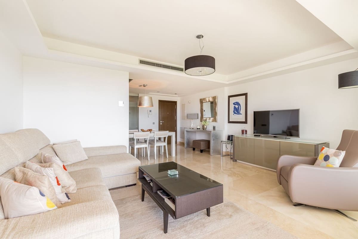 2 slaapkamer Appartement te koop in Los Arqueros met zwembad garage - € 515.000 (Ref: 9311412)