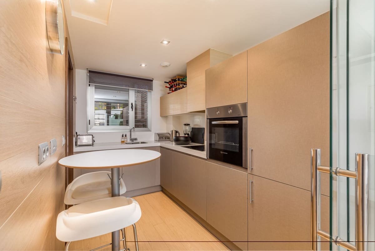 2 slaapkamer Appartement te koop in Los Arqueros met zwembad garage - € 515.000 (Ref: 9311412)
