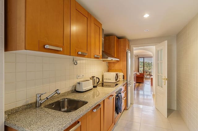 2 soveværelse Penthouse til salg i Los Arqueros, Benahavís med swimmingpool garage - € 420.000 (Ref: 9326949)