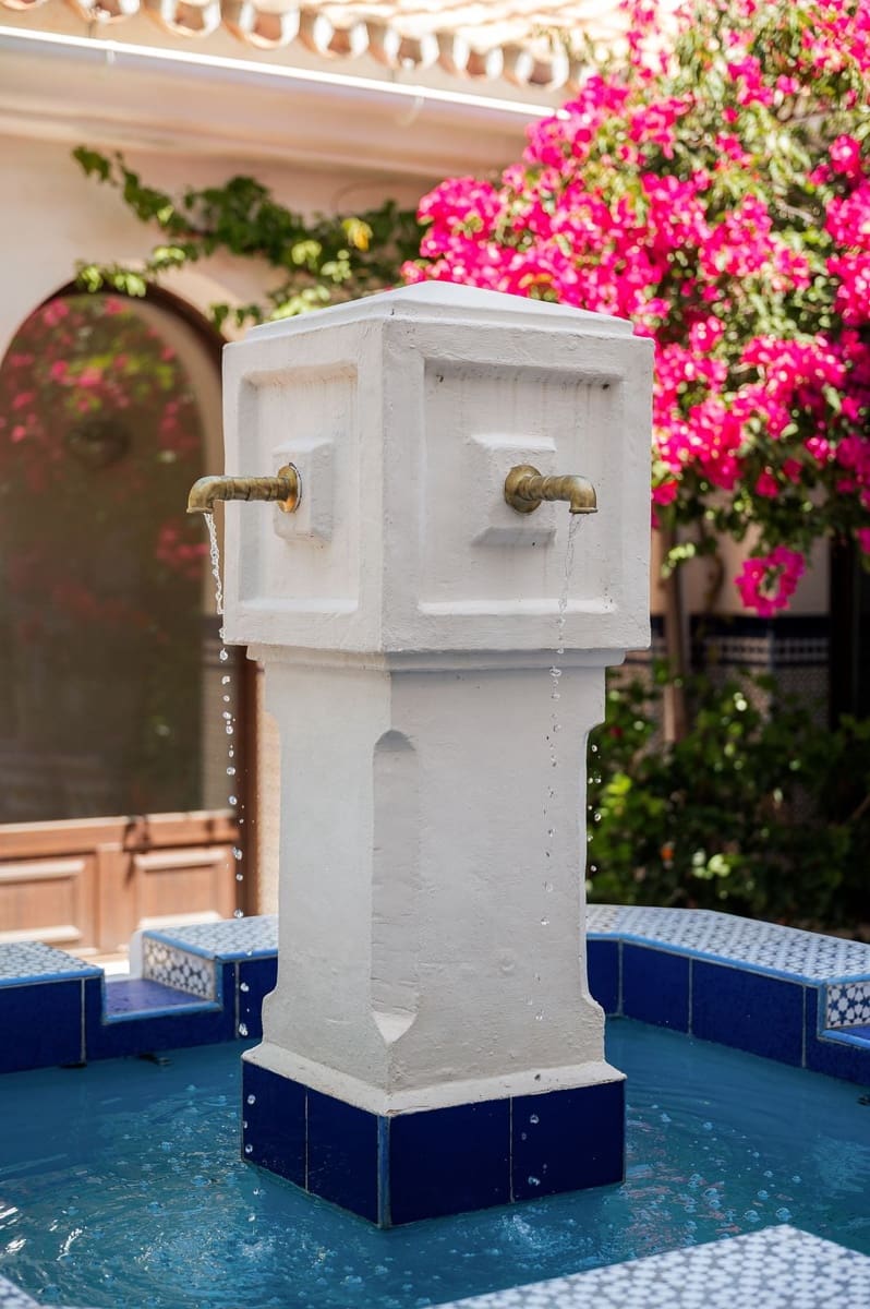 6 soverom Villa til salgs i Istan med svømmebasseng garasje - € 4 995 000 (Ref: 9328677)