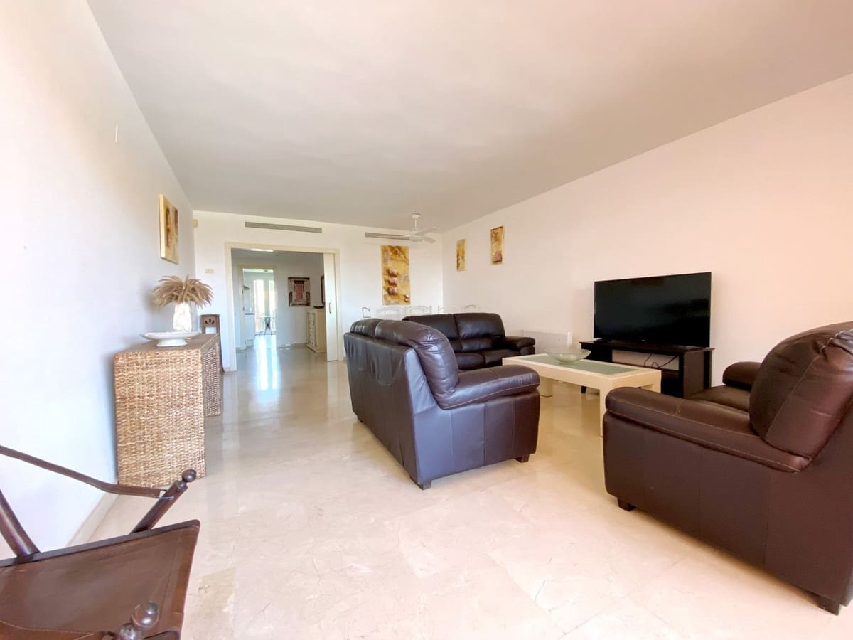 3 sypialnia Apartament na sprzedaż w La Duquesa / Puerto de la Duquesa z basenem garażem - 540 000 € (Ref: 9328679)