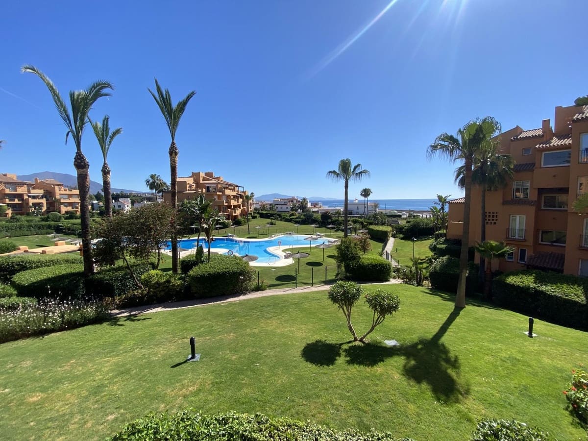 3 soveværelse Lejlighed til salg i La Duquesa / Puerto de la Duquesa med swimmingpool garage - € 540.000 (Ref: 9328679)