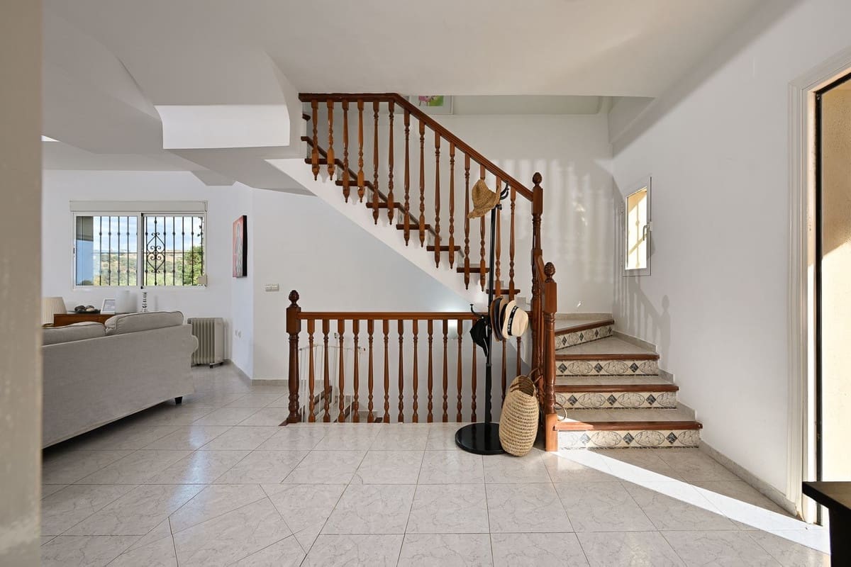 4 camera da letto Casa in vendita in Calahonda con piscina garage - 739.000 € (Rif: 9328682)