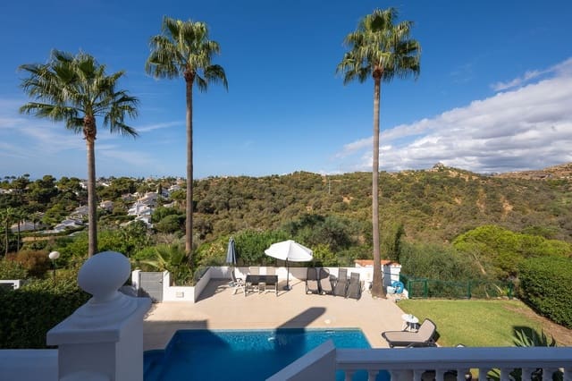 4 makuuhuone Omakotitalo myytävänä paikassa Calahonda, Mijas mukana uima-altaan 
autotalli - 739 000 € (Ref: 9328682)