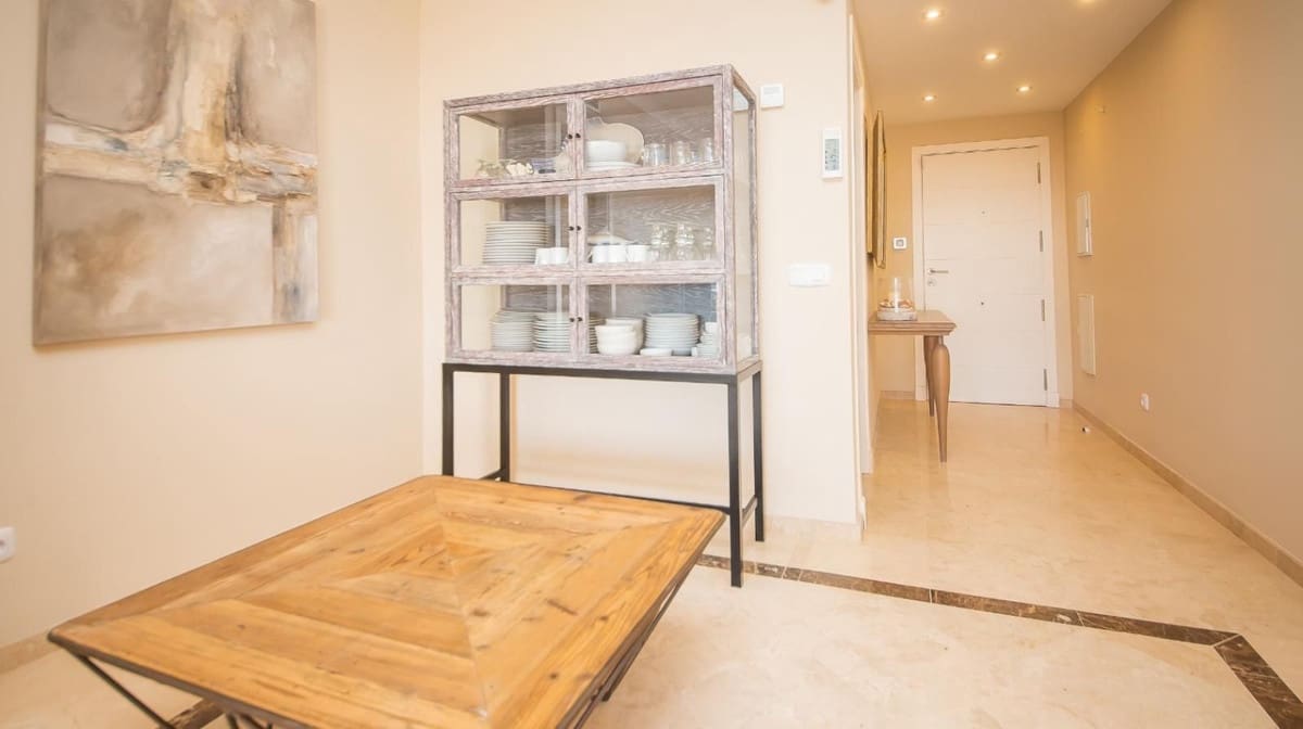 2 slaapkamer Appartement te koop in La Duquesa / Puerto de la Duquesa met zwembad garage - € 315.000 (Ref: 9332690)