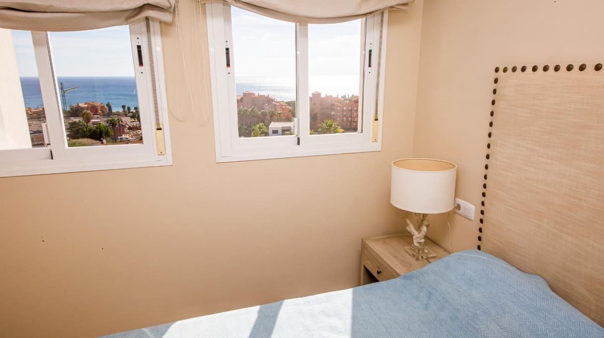 2 slaapkamer Appartement te koop in La Duquesa / Puerto de la Duquesa met zwembad garage - € 315.000 (Ref: 9332690)