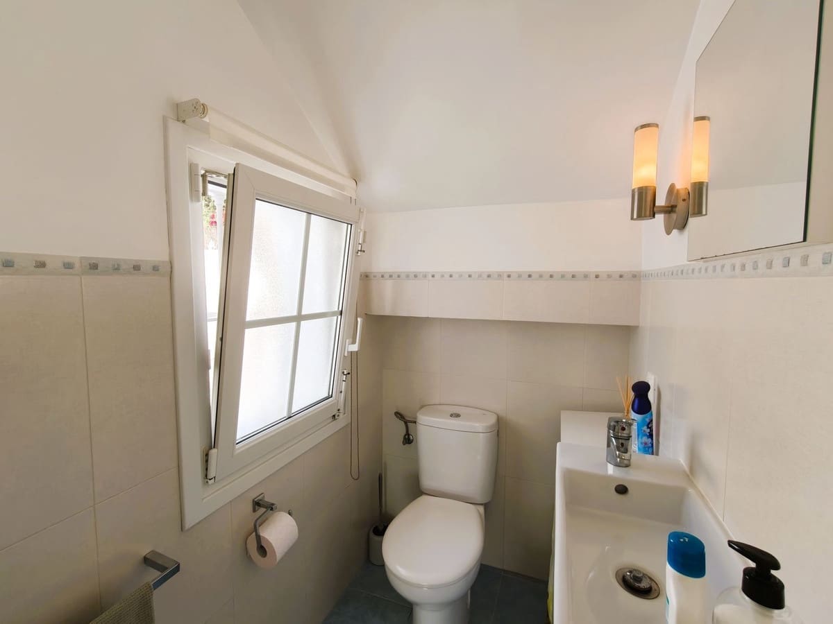 3 soveværelse Villa til salg i Torreguadiaro med swimmingpool garage - € 750.000 (Ref: 9335522)