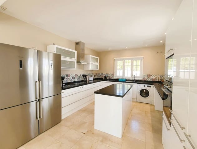 3 slaapkamer Villa te koop in Torreguadiaro, San Roque met zwembad garage - € 750.000 (Ref: 9335522)