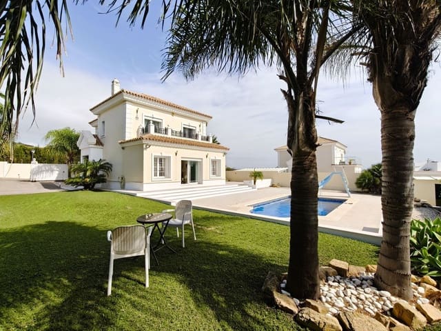 3 slaapkamer Villa te koop in Torreguadiaro, San Roque met zwembad garage - € 750.000 (Ref: 9335522)