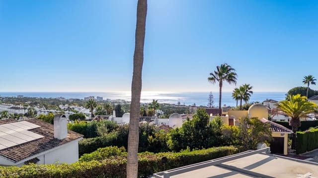 3 sypialnia Willa na sprzedaż w Calahonda, Mijas z basenem garażem - 995 000 € (Ref: 9343512)