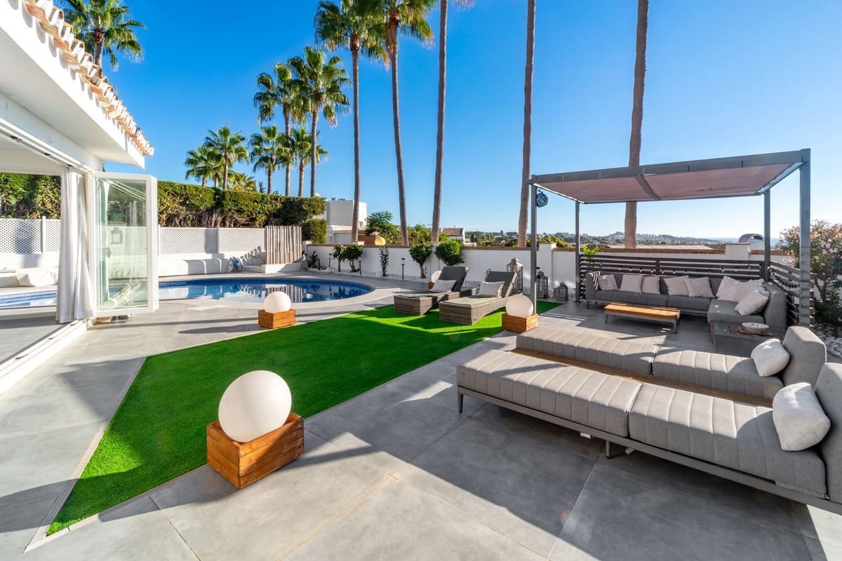 3 sypialnia Willa na sprzedaż w Calahonda z basenem garażem - 995 000 € (Ref: 9343512)