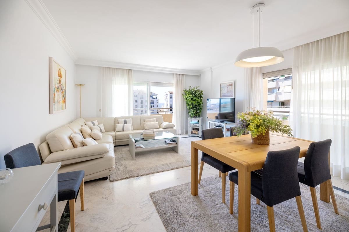 3 soveværelse Lejlighed til salg i Puerto Banus med swimmingpool garage - € 995.000 (Ref: 9343670)