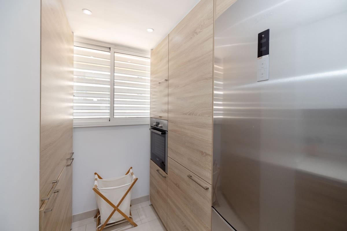 3 soveværelse Lejlighed til salg i Puerto Banus med swimmingpool garage - € 995.000 (Ref: 9343670)