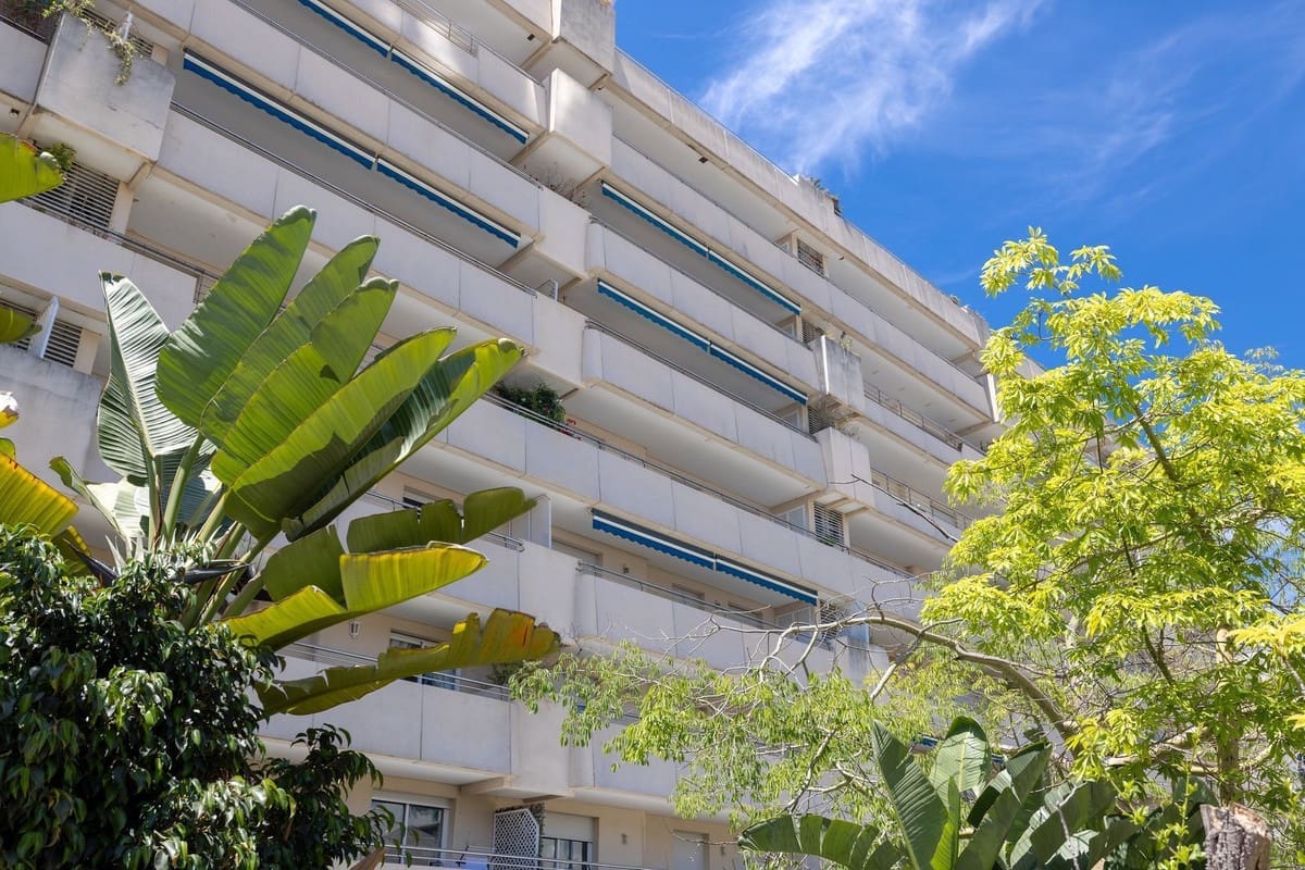 3 soveværelse Lejlighed til salg i Puerto Banus med swimmingpool garage - € 995.000 (Ref: 9343670)