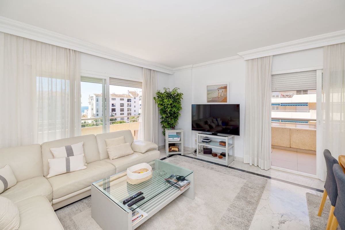 3 soveværelse Lejlighed til salg i Puerto Banus med swimmingpool garage - € 995.000 (Ref: 9343670)