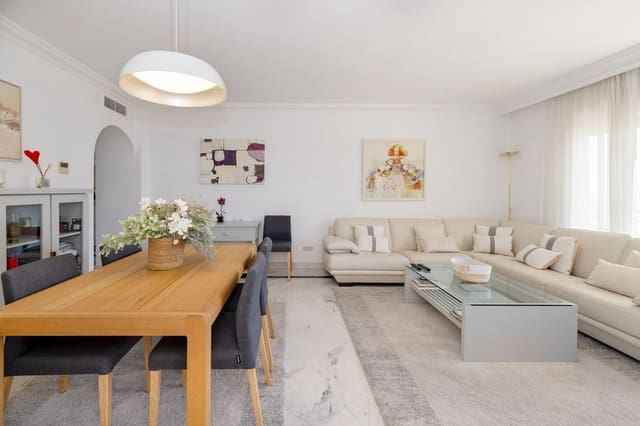 3 bedroom Apartment for sale in Puerto Banus, Marbella with pool garage - € 995,000 (Ref: 9343670)