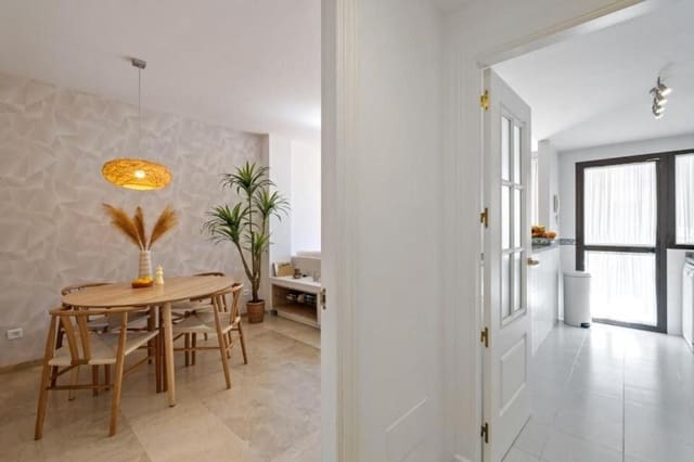 2 sypialnia Apartament na sprzedaż w La Duquesa / Puerto de la Duquesa, Manilva z basenem garażem - 430 000 € (Ref: 9343672)