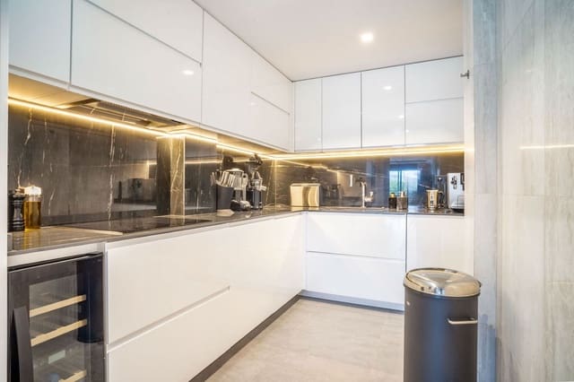 2 soverom Leilighet til salgs i Los Arqueros, Benahavís med svømmebasseng garasje - € 499 000 (Ref: 9345781)