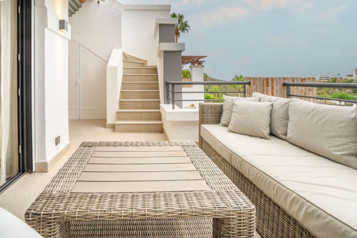 2 slaapkamer Appartement te koop in Los Arqueros met zwembad garage - € 499.000 (Ref: 9345781)