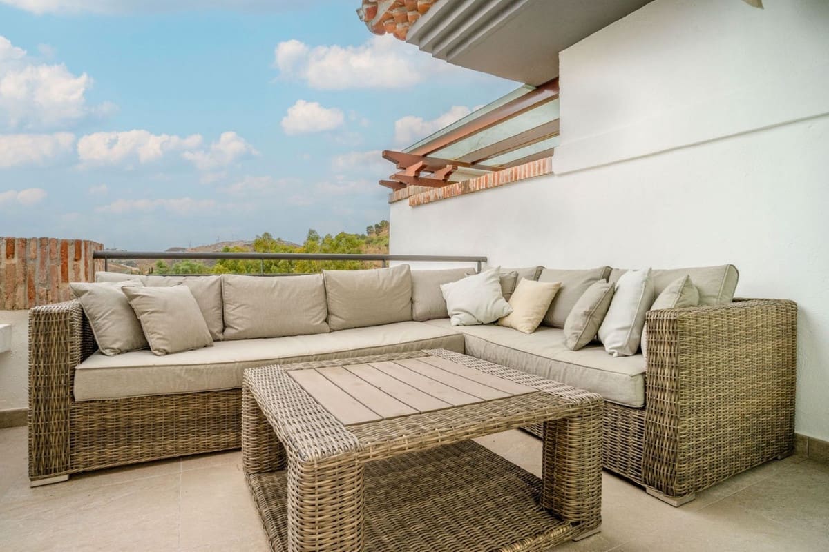 2 slaapkamer Appartement te koop in Los Arqueros met zwembad garage - € 499.000 (Ref: 9345781)