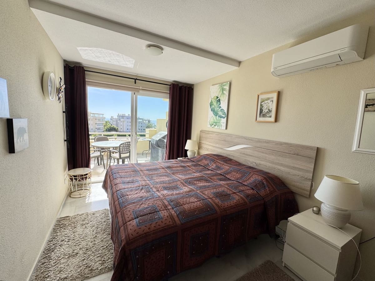 2 soveværelse Lejlighed til salg i Mijas Costa med swimmingpool garage - € 350.000 (Ref: 9345782)