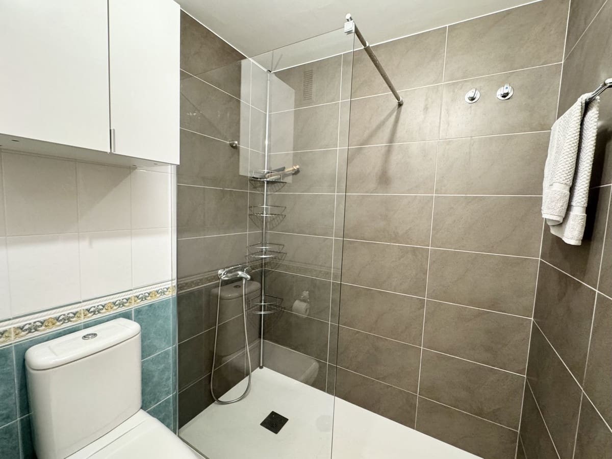 2 soveværelse Lejlighed til salg i Mijas Costa med swimmingpool garage - € 350.000 (Ref: 9345782)