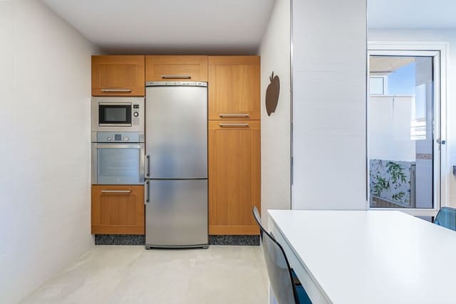 4 makuuhuone Huoneisto myytävänä paikassa Torremolinos mukana uima-altaan 
autotalli - 650 000 € (Ref: 9345783)