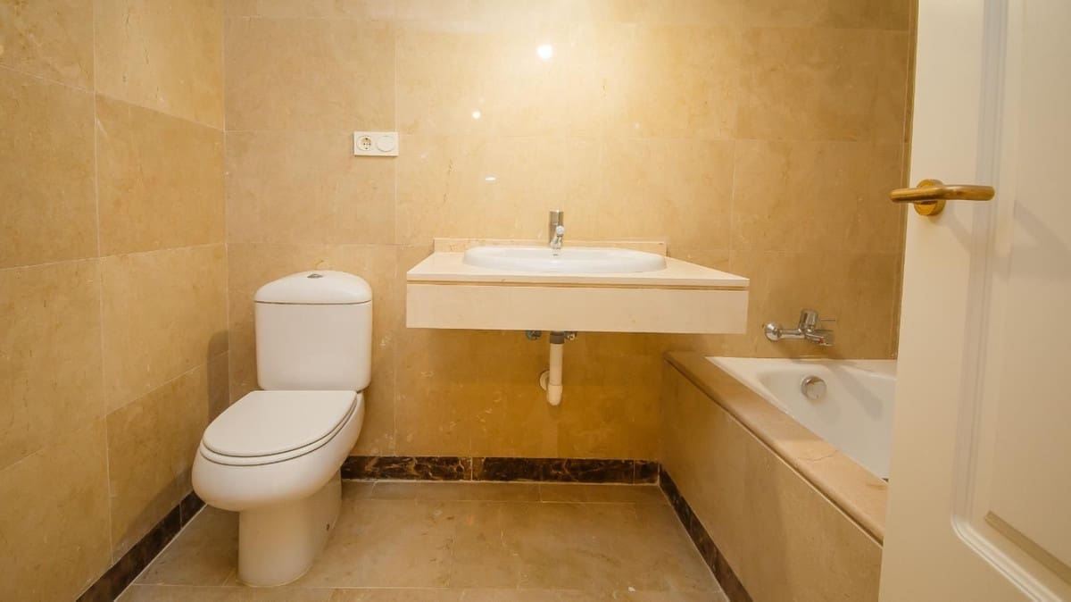 2 camera da letto Appartamento in vendita in La Duquesa / Puerto de la Duquesa con piscina garage - 229.000 € (Rif: 9347911)