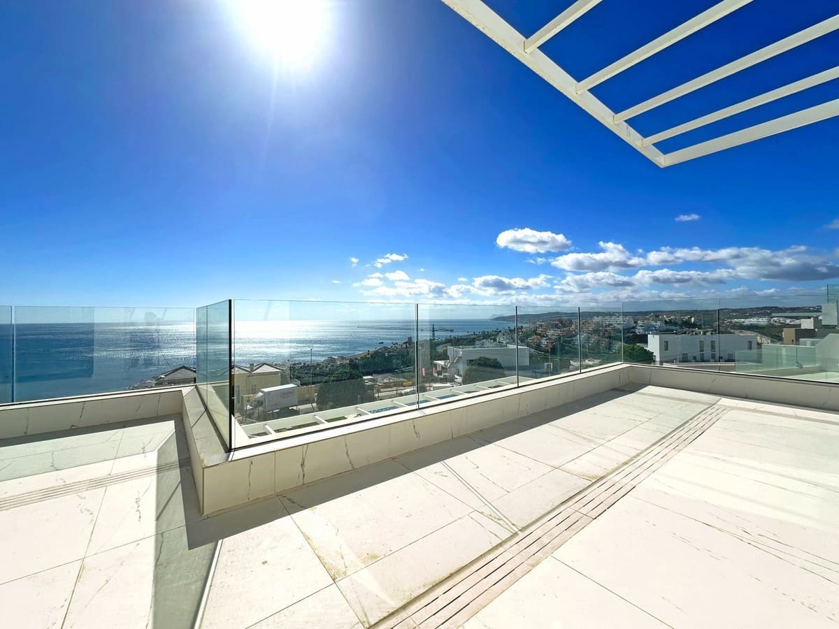 3 soverom Penthouse til salgs i Bahia de Casares med svømmebasseng garasje - € 850 000 (Ref: 9352863)