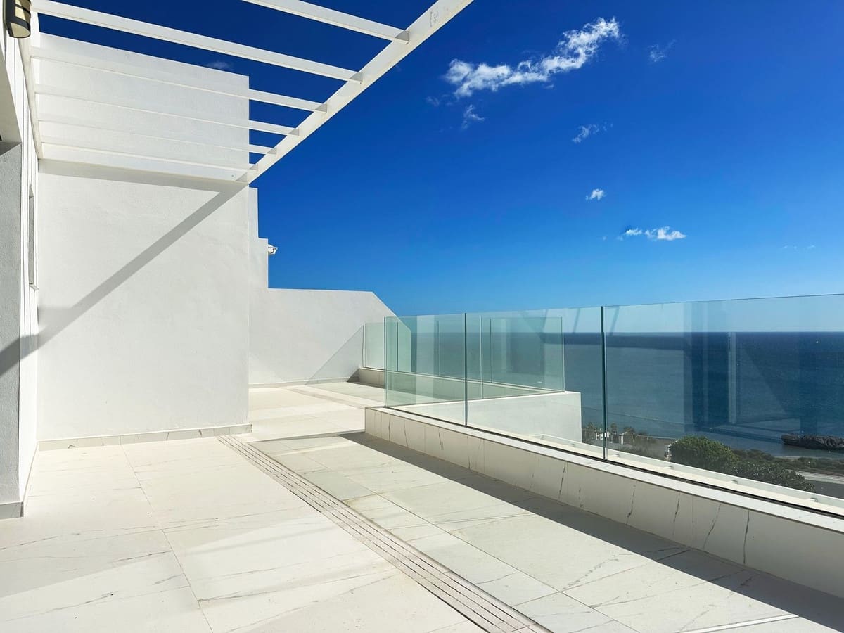 3 soverom Penthouse til salgs i Bahia de Casares med svømmebasseng garasje - € 850 000 (Ref: 9352863)