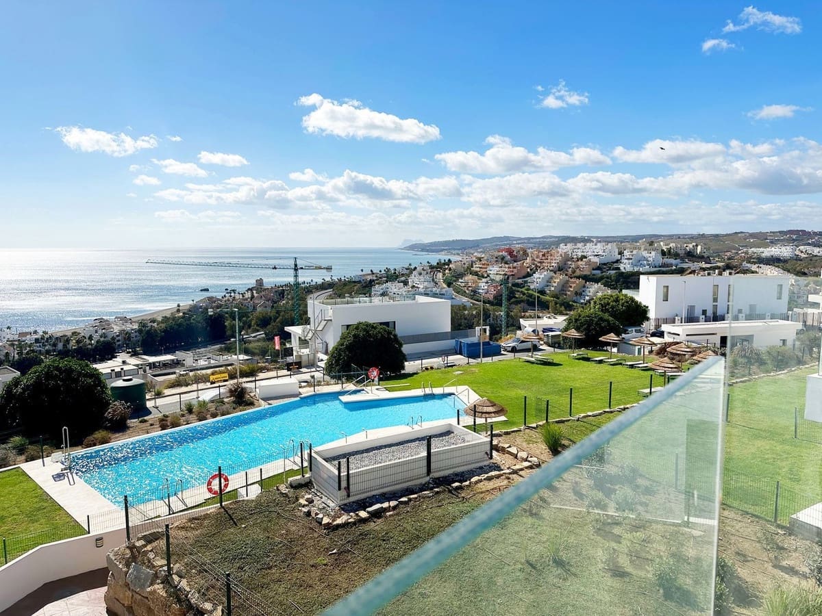 3 soverom Penthouse til salgs i Bahia de Casares med svømmebasseng garasje - € 850 000 (Ref: 9352863)