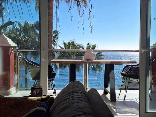 2 soveværelse Penthouse til salg i Estepona med swimmingpool garage - € 975.000 (Ref: 9352864)