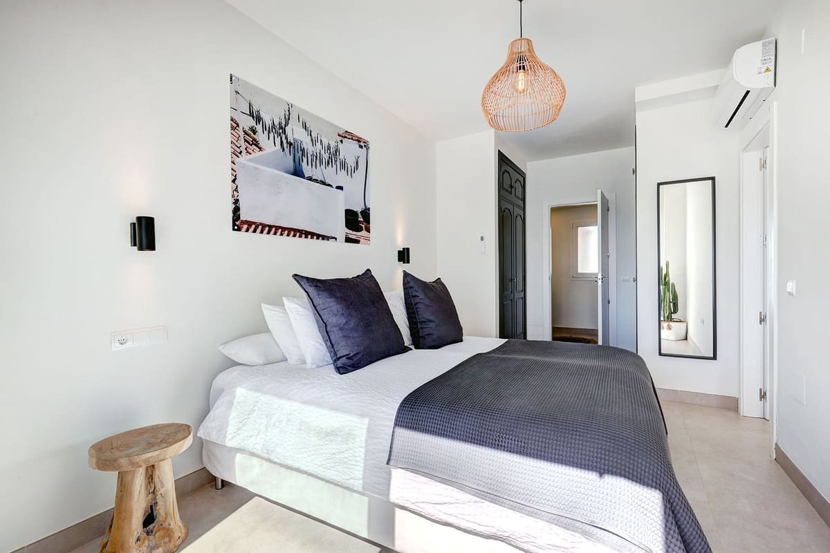 2 sypialnia Apartament na sprzedaż w Estepona z basenem garażem - 975 000 € (Ref: 9352864)