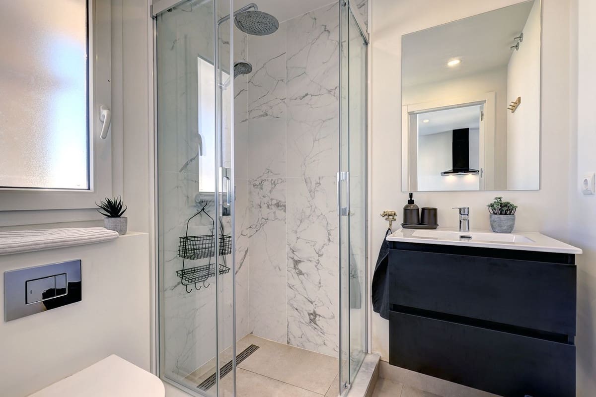 2 sypialnia Apartament na sprzedaż w Estepona z basenem garażem - 975 000 € (Ref: 9352864)