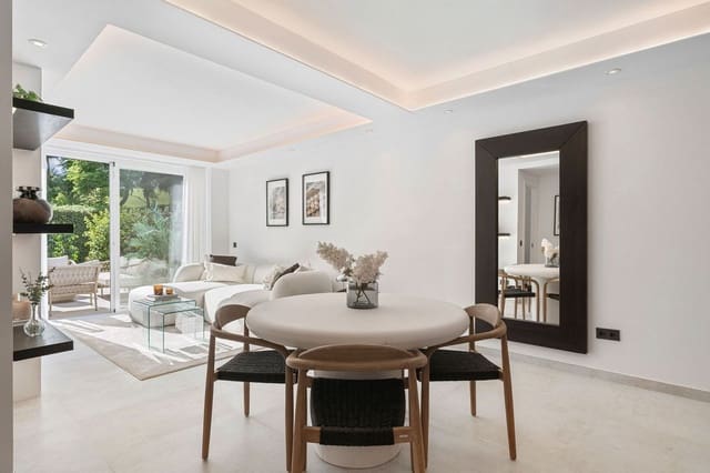 3 makuuhuone Huoneisto myytävänä paikassa La Quinta, Benahavís mukana uima-altaan 
autotalli - 695 000 € (Ref: 9359830)